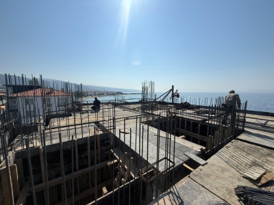 Pehlivan  Apartmanı 4. kat döşeme kalıp ve donatı çalışmaları