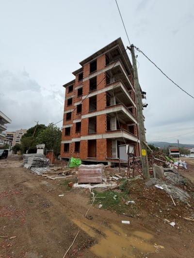 Pehlivan Apartmanı - Asansör Yeri -  Elektrik Tesisatı ve Genel Durum