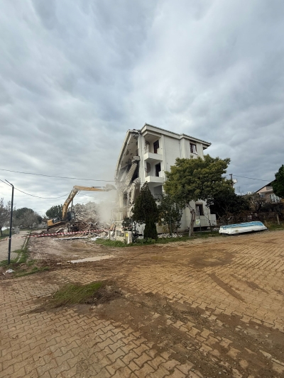 Erdem İnşaat - Pehlivan Apartmanı Yıkım